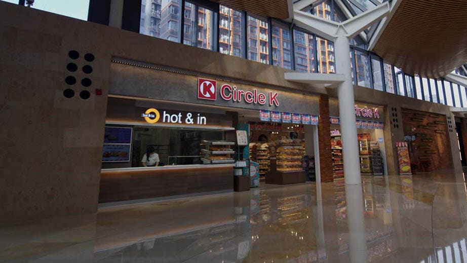 Circle K store filmed during trading hours for the Geek+ distribution centre film